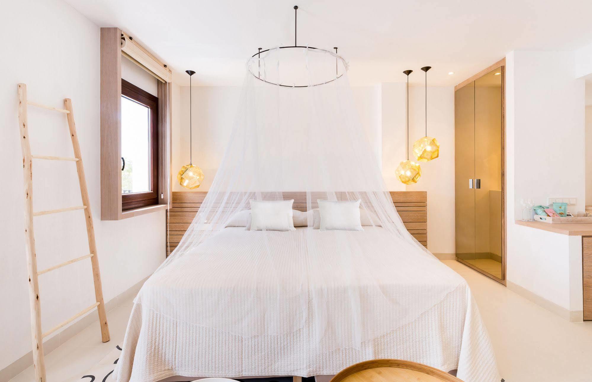 Santa Gertrudis  Gatzara Suites Santa Gertrudis מראה חיצוני תמונה
