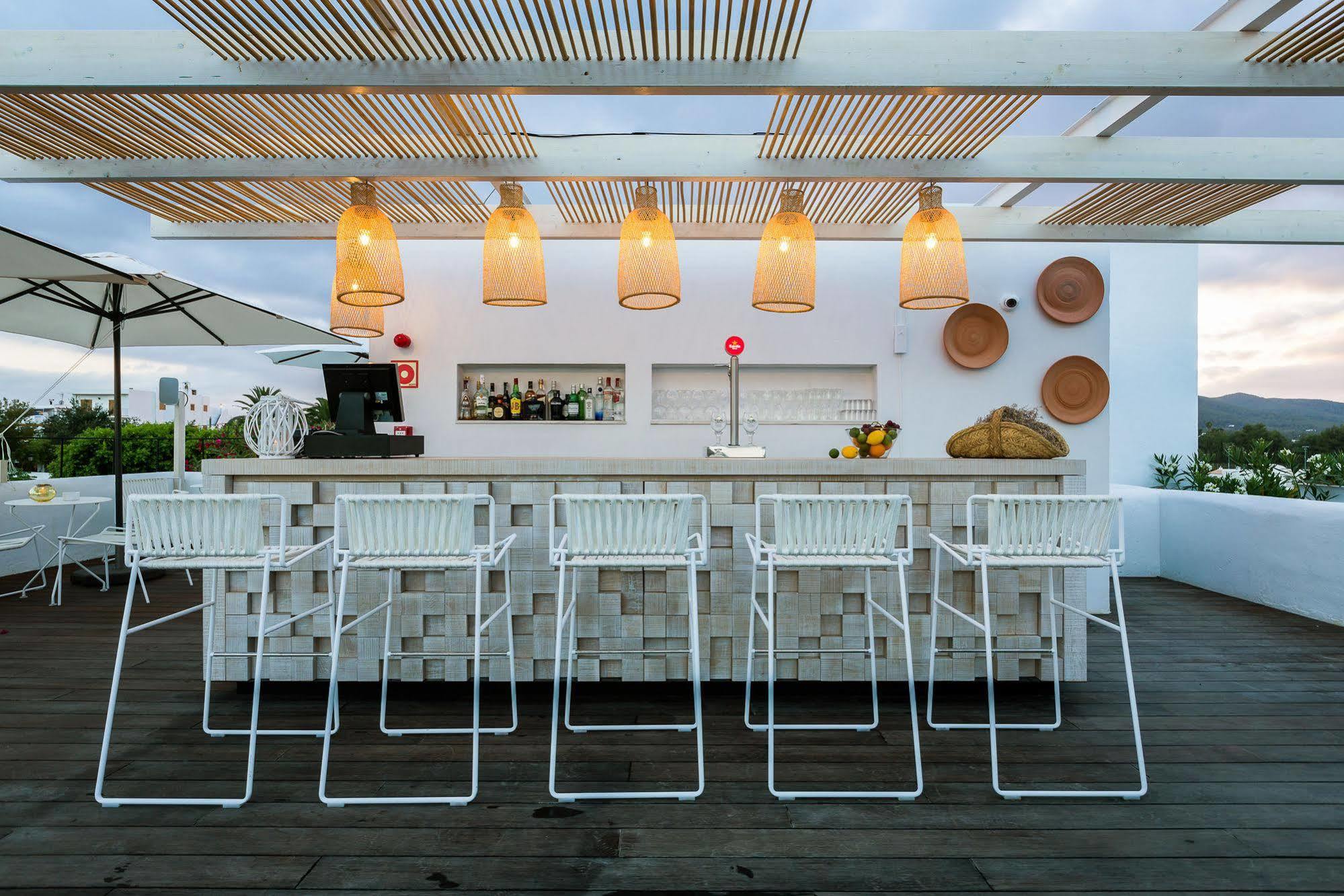 Santa Gertrudis  Gatzara Suites Santa Gertrudis מראה חיצוני תמונה